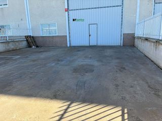 Nave industrial en venta en La Estación en Badajoz