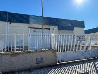 Nave industrial en venta en La Estación en Badajoz