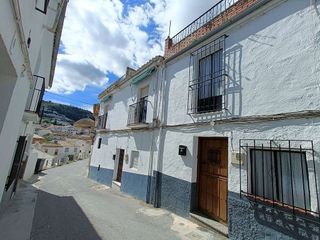 Casa en venta en Montefrío