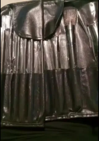 Neceser con 24 Pinceles y brochas de Maquillaje