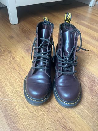 Botas Dr. Martens color vino
