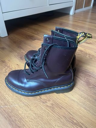 Botas Dr. Martens color vino