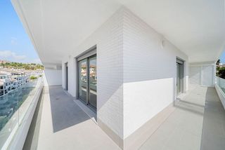 Piso en venta en Nueva Andalucía centro en Marbella
