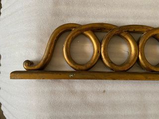 Elemento decorativo in legno dorato