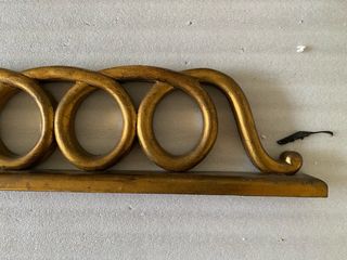 Elemento decorativo in legno dorato