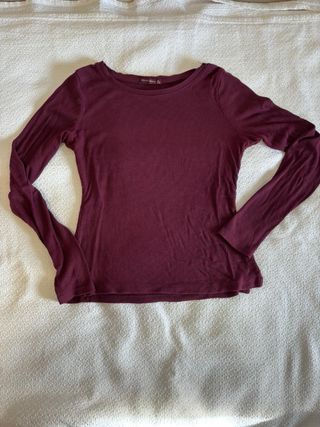 Camiseta manga larga ajustada morada