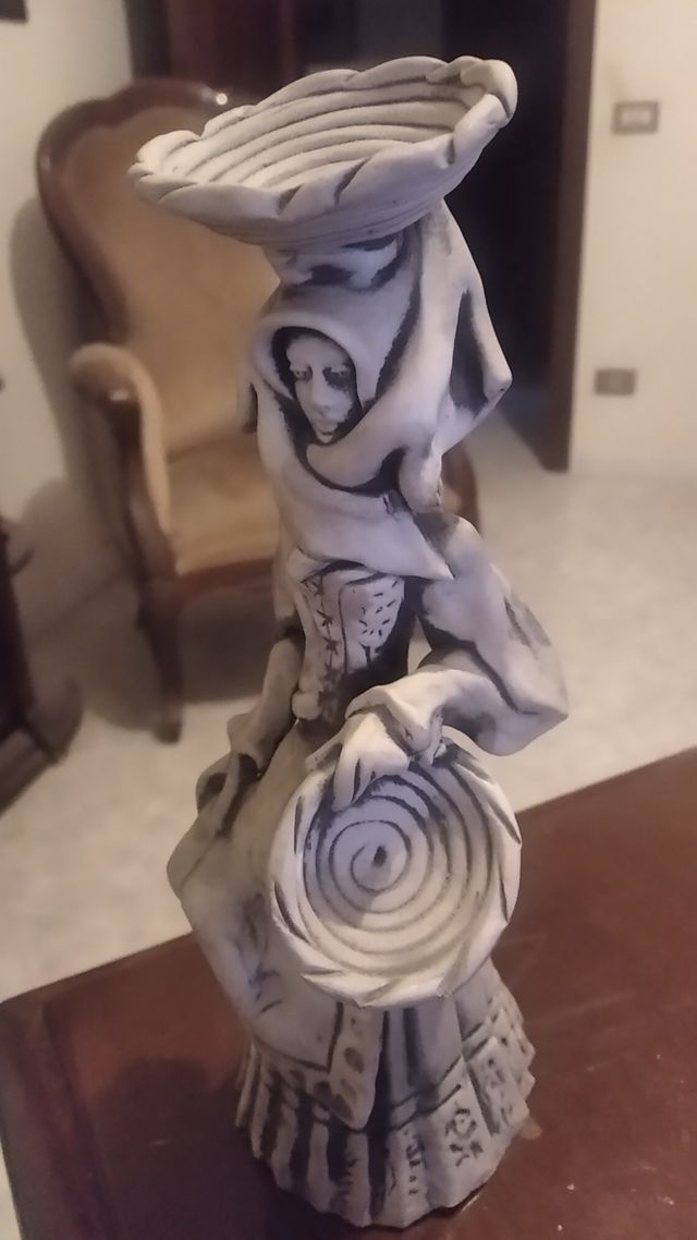 Statuetta artigianale tradizionale della Sardegna