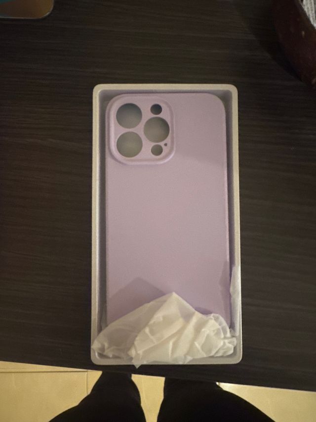 Funda Lila iPhone 14 XL Nueva