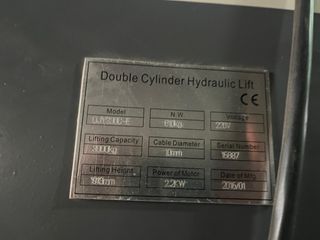 Elevador de dos columnas