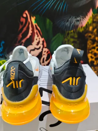 Nike Air Max 270 Naranja y Blanco
