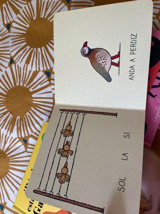 Lote de 7 libros para bebés.