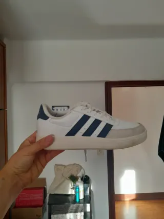 Zapatillas Adidas Blancas y Azules