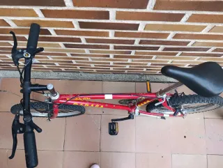 Bicicleta BMX Roja