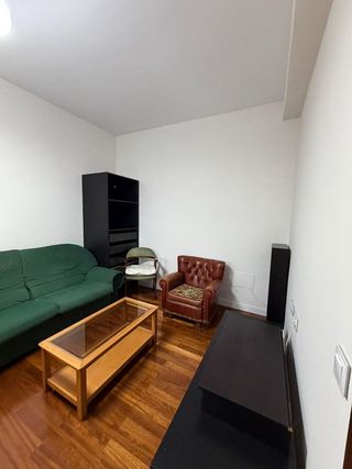 Piso en alquiler en Palos de Moguer en Madrid