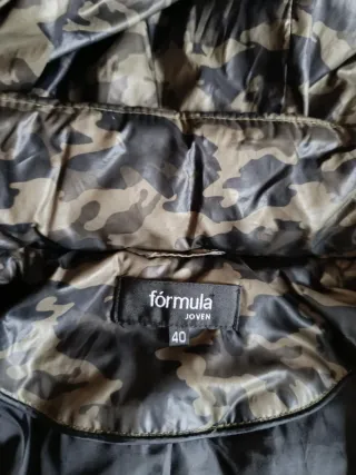 Chaqueta acolchada camuflaje mujer