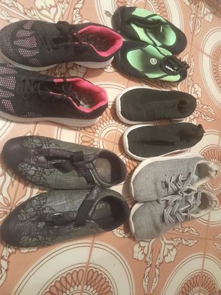 Scarpe da donna nere e grigie