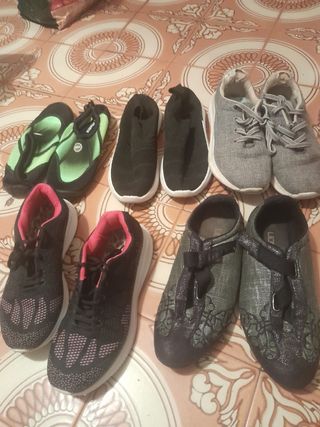 Scarpe da donna nere e grigie