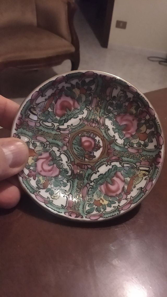 Tazzina da collezione in porcellana bone china