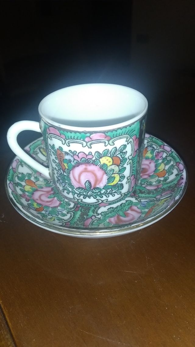 Tazzina da collezione in porcellana bone china