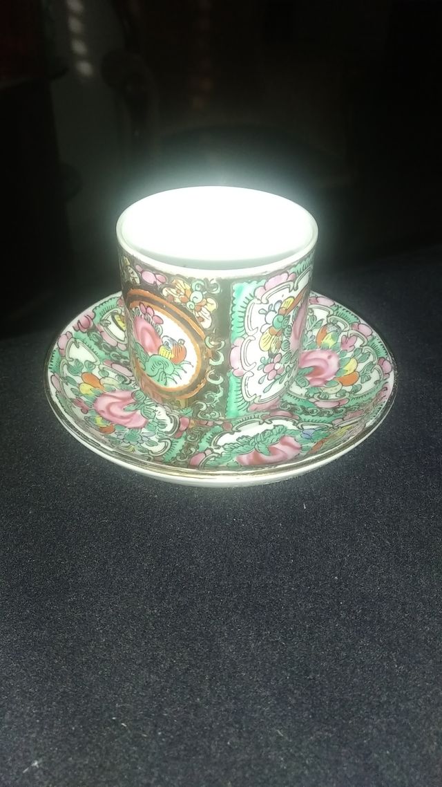 Tazzina da collezione in porcellana bone china