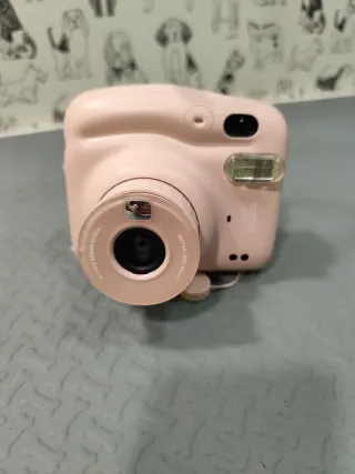 Cámara Instax Mini 11 Rosa + Rollo