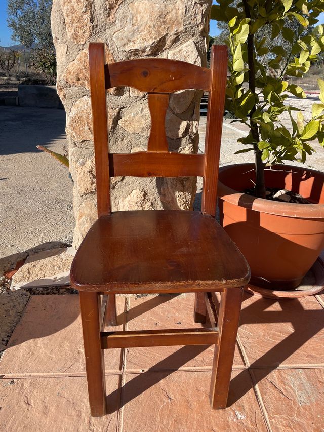 Silla de madera vintage para restaurar