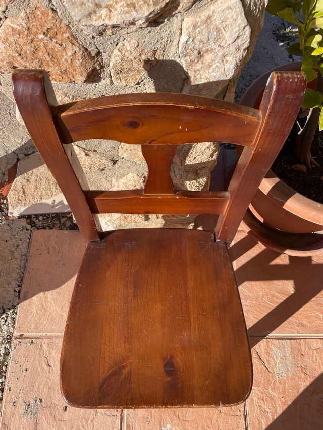 Silla de madera vintage para restaurar