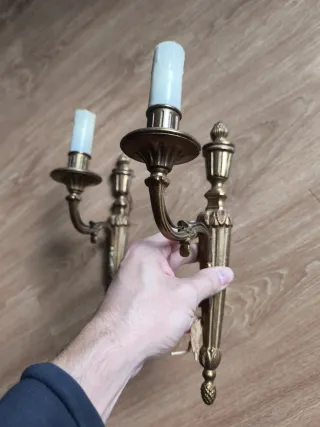 Applique in stile Luigi XVI dorati