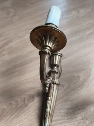 Applique in stile Luigi XVI dorati