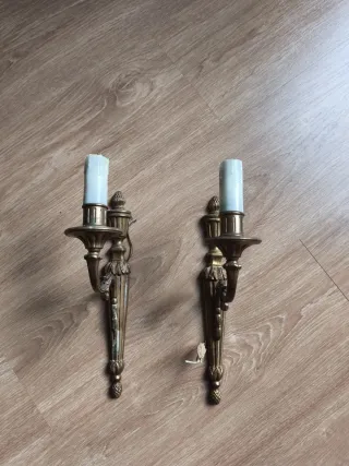 Applique in stile Luigi XVI dorati