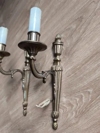 Applique in stile Luigi XVI dorati