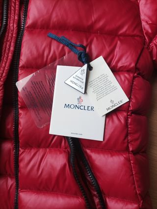 Chaqueta Moncler Roja con Capucha