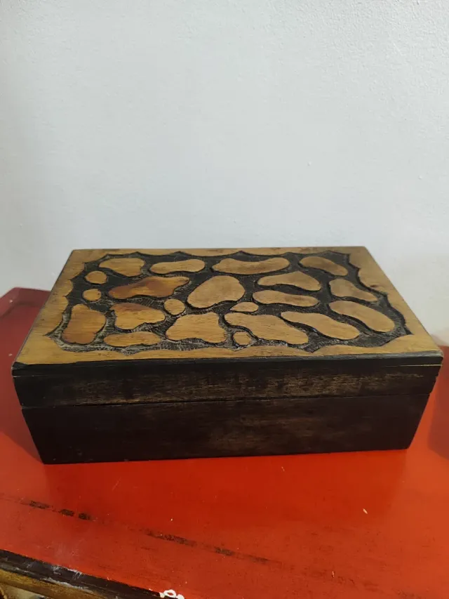 Scatola in legno indiana