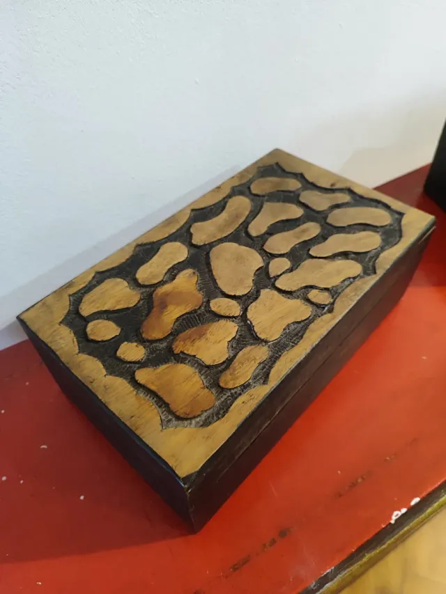 Scatola in legno indiana