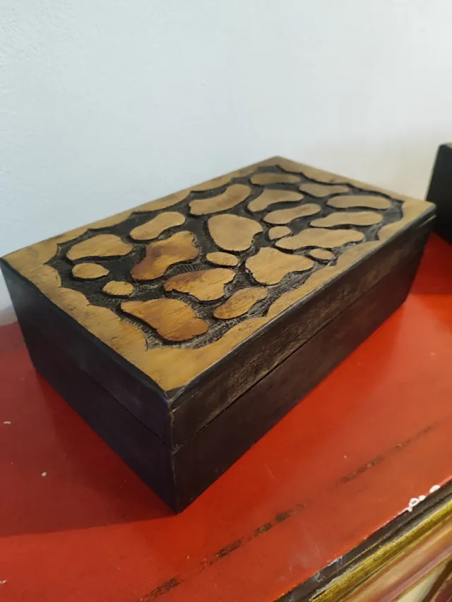 Scatola in legno indiana