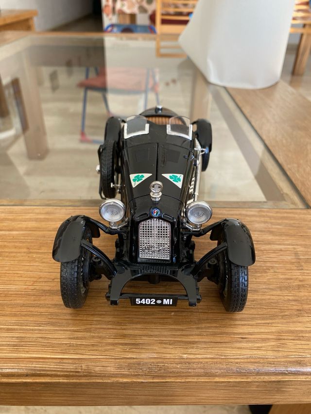 Alfa Romeo 2300 Monza 1934 Negro escala 1/18.