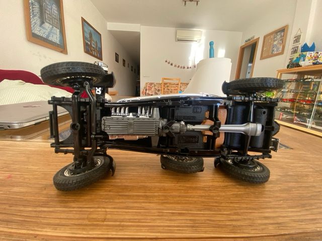 Alfa Romeo 2300 Monza 1934 Negro escala 1/18.