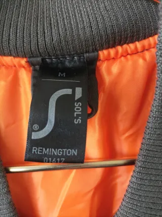 Cazadora Bomber acolchada verde militar