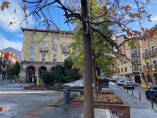 Local comercial en alquiler en Centro en Torrelavega