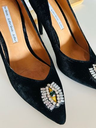 Zapatos joya terciopelo negro y oro