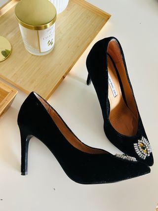 Zapatos joya terciopelo negro y oro