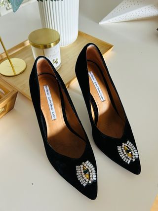 Zapatos joya terciopelo negro y oro