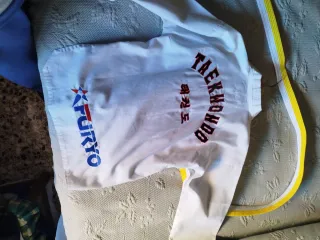 Kimono Taekwondo Furyo Blanco y Amarillo