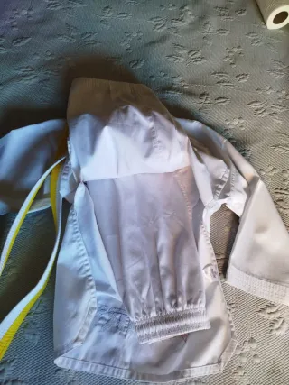 Kimono Taekwondo Furyo Blanco y Amarillo