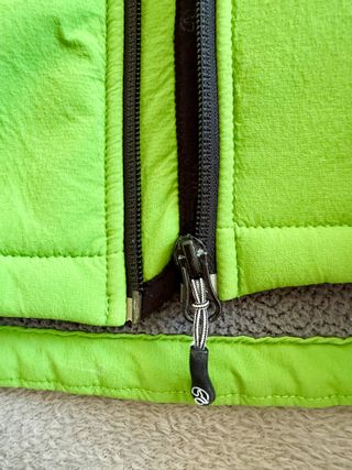 Chaqueta cortavientos moto verde