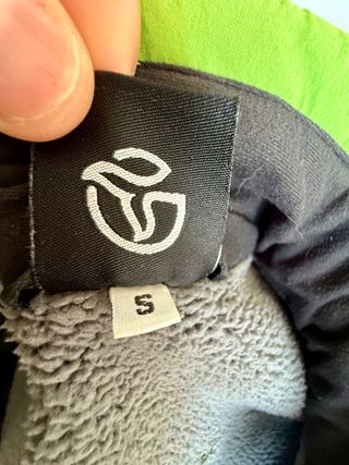 Chaqueta cortavientos moto verde