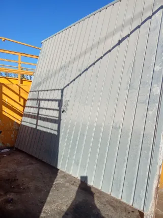 Puerta de garaje metálica