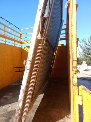 Puerta de garaje metálica