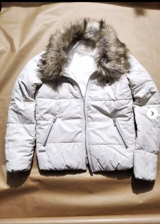 Cazadora Bershka mujer beige con pelo