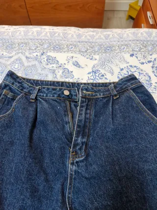 Pantalón vaquero oversize Talla 40